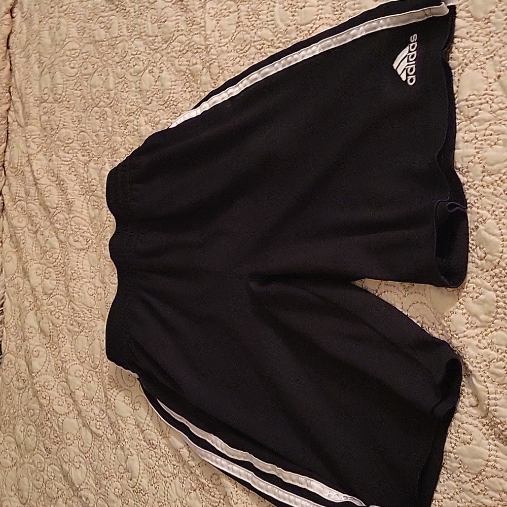 3 pair of boys shorts - Picture 2 of 7